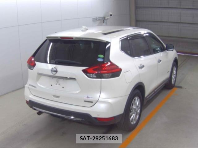 Nissan X-TRAIL 2017-07 8691422-1