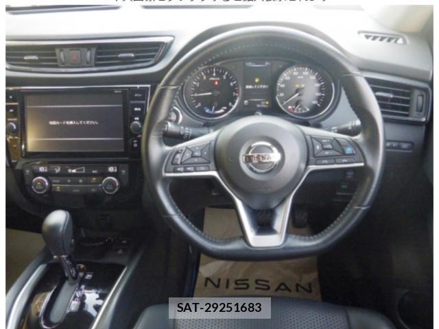 Nissan X-TRAIL 2017-07 8691422-2