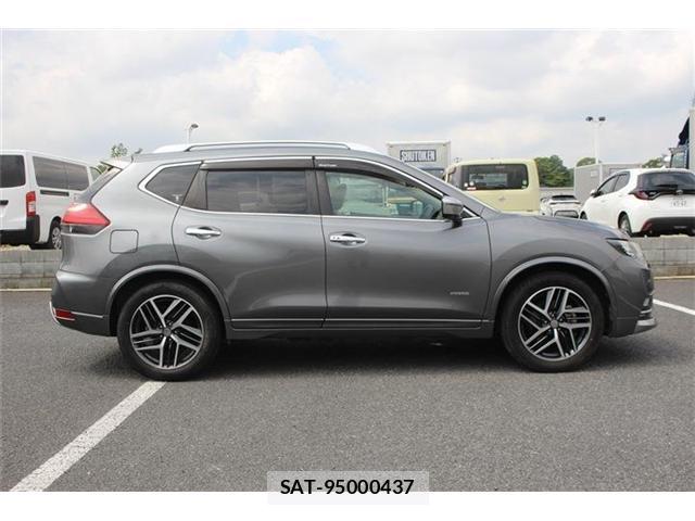 Nissan X-TRAIL 2018-03 8691633-10
