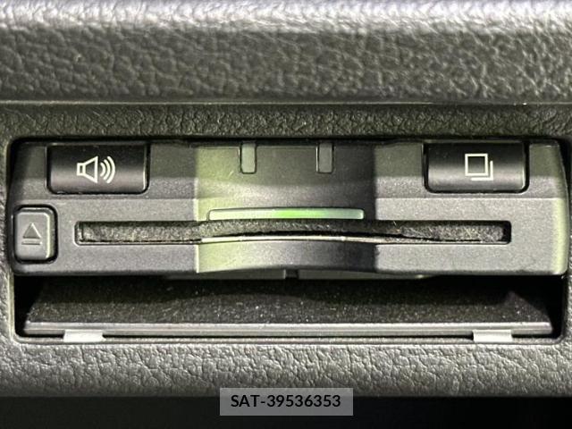 Suzuki X BEE 2018-03 8690888-14