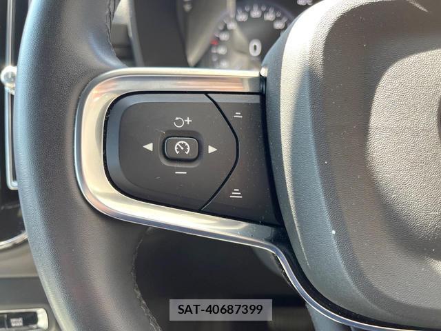 Volvo XC40 2021-12 8690340-9