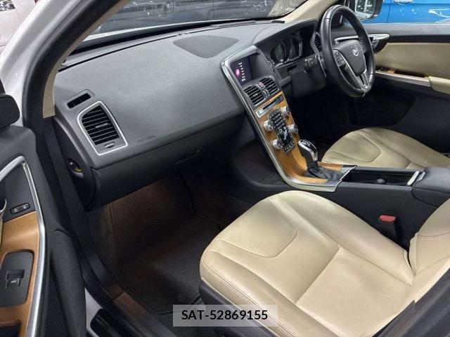 Volvo XC60 2017-06 8691557-5