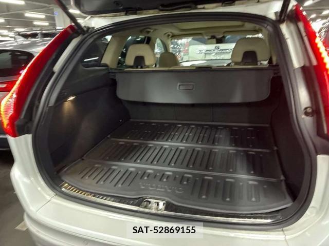 Volvo XC60 2017-06 8691557-7