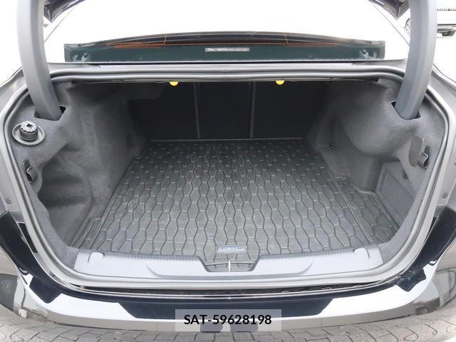 Jaguar XE 2018-03 8690770-15