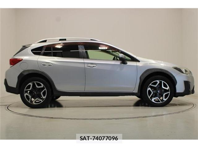Subaru XV 2017-07 8690376-13
