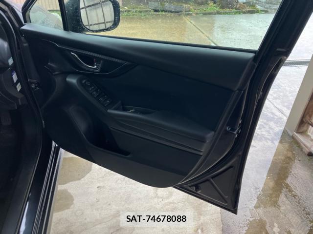 Subaru XV 2018-04 8690805-3