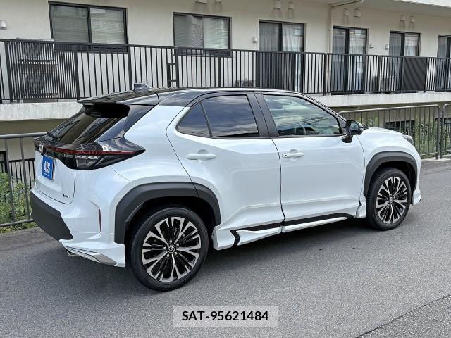 Toyota YARIS CROSS 2024-11 8690537-12