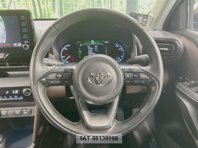 Toyota YARIS CROSS 2021-12 8690704-10