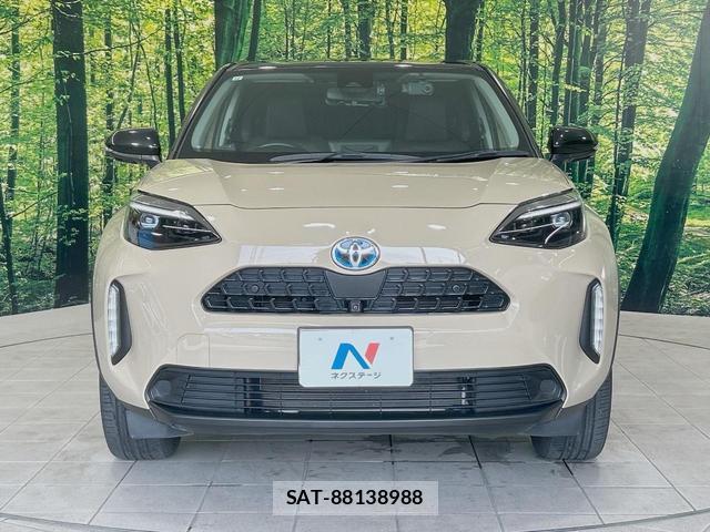 Toyota YARIS CROSS 2021-12 8690704-13