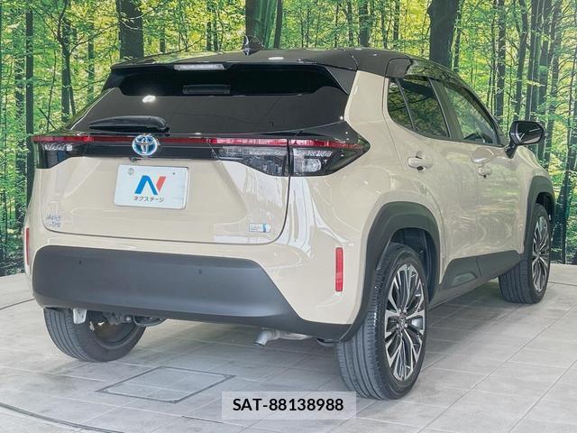 Toyota YARIS CROSS 2021-12 8690704-16