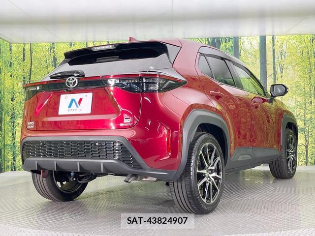 Toyota YARIS CROSS 2024-10 8690842-16