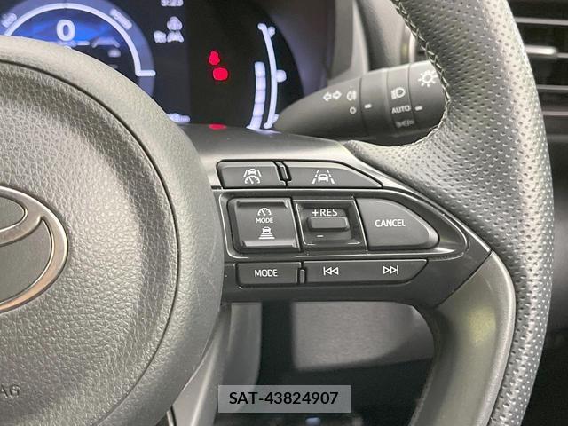 Toyota YARIS CROSS 2024-10 8690842-5