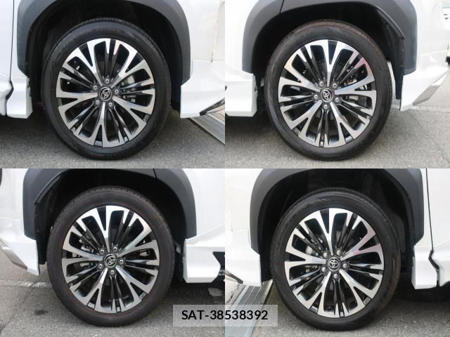 Toyota YARIS CROSS 2023-12 8691130-8