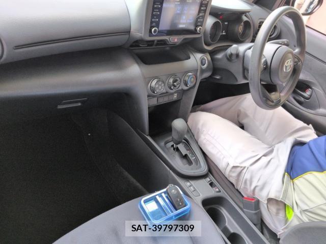 Toyota YARIS CROSS 2023-09 8691324-2