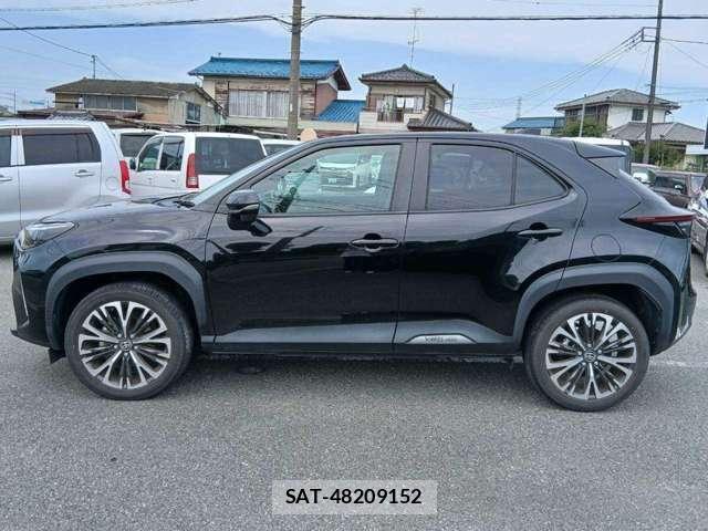 Toyota YARIS CROSS 2023-03 8691700-3