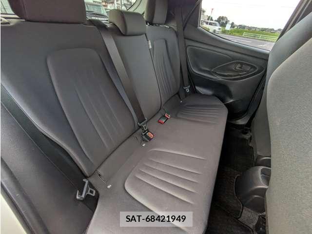 Toyota YARIS 2020-09 8690515-10