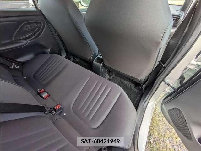 Toyota YARIS 2020-09 8690515-9