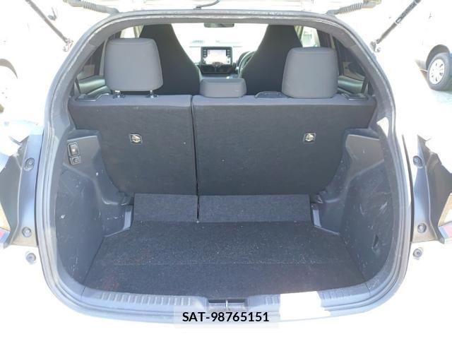 Toyota YARIS 2020-08 8690594-7