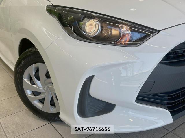 Toyota YARIS 2021-07 8690703-11