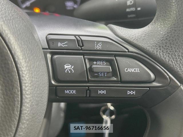 Toyota YARIS 2021-07 8690703-4