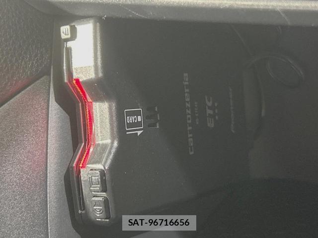 Toyota YARIS 2021-07 8690703-6