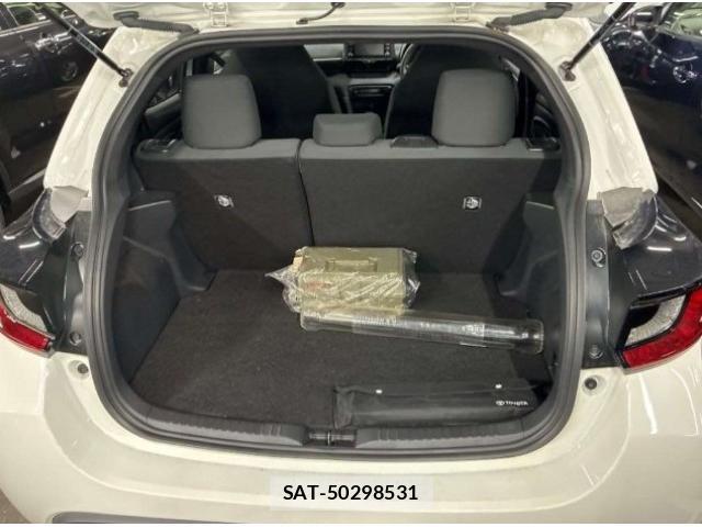 Toyota YARIS 2021-08 8690761-5