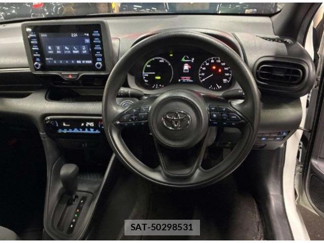 Toyota YARIS 2021-08 8690761-8
