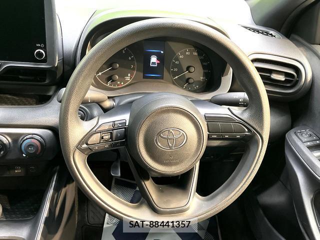 Toyota YARIS 2024-07 8690815-10