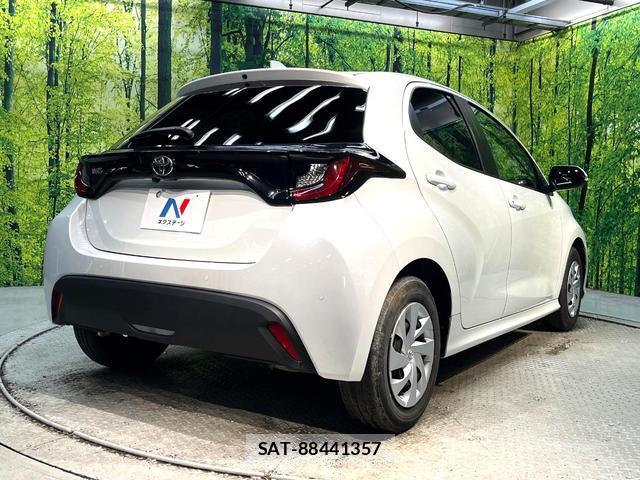 Toyota YARIS 2024-07 8690815-16