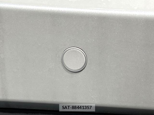 Toyota YARIS 2024-07 8690815-5