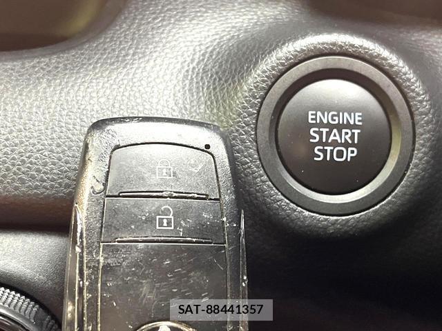 Toyota YARIS 2024-07 8690815-6
