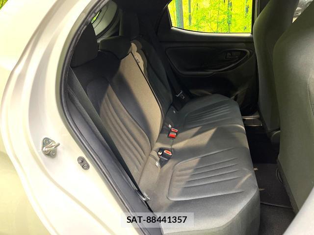 Toyota YARIS 2024-07 8690815-8