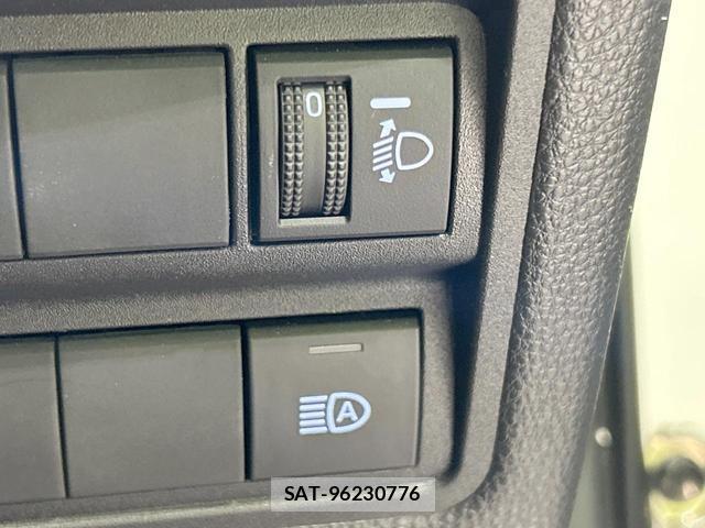 Toyota YARIS 2023-07 8690915-5