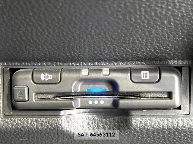 Toyota YARIS 2021-07 8691042-4