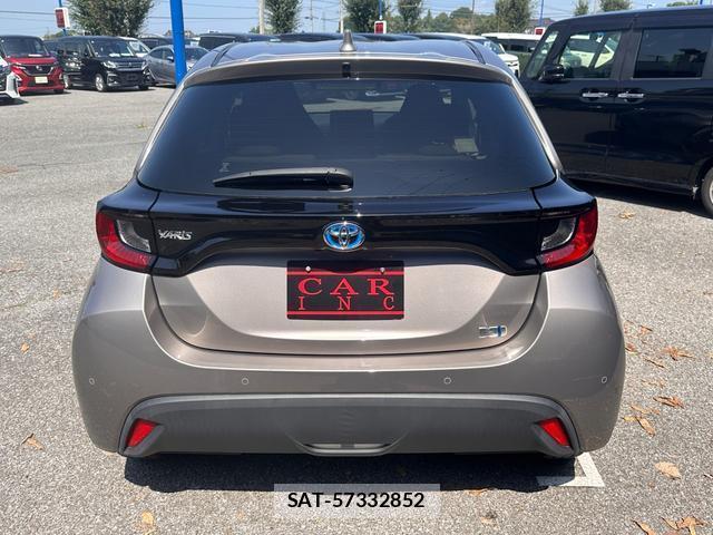 Toyota YARIS 2021-07 8691054-6