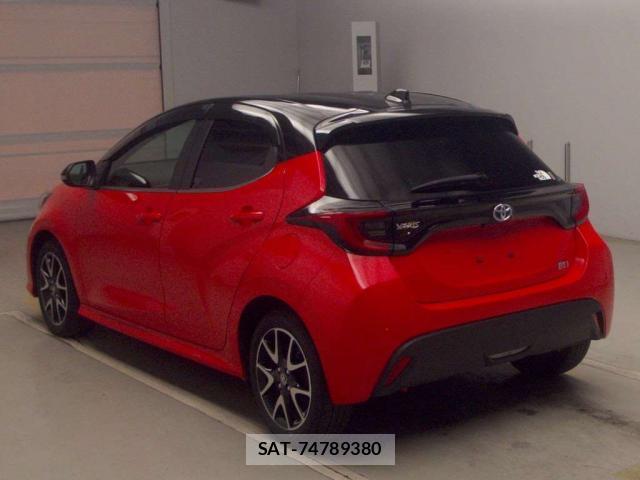 Toyota YARIS 2023-08 8691484-4