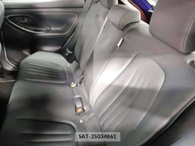Toyota YARIS 2022-03 8691765-3
