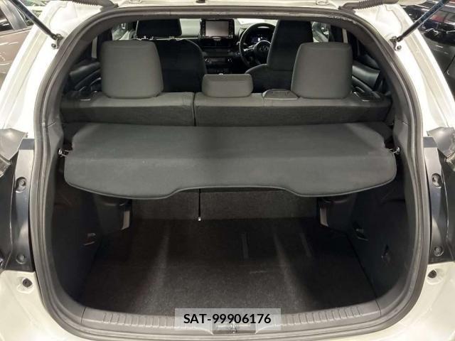 Toyota YARIS 2023-05 8691882-6