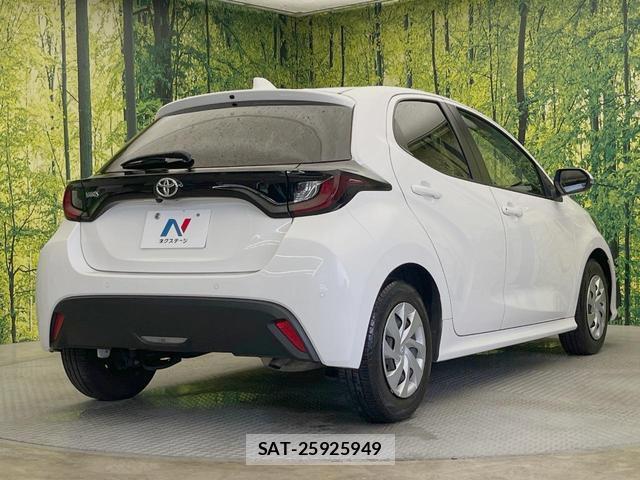 Toyota YARIS 2021-07 8691936-16
