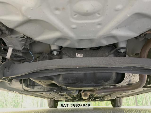 Toyota YARIS 2021-07 8691936-18