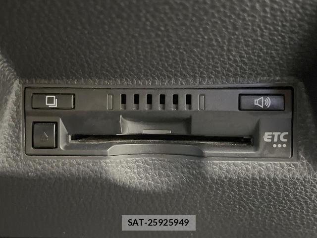 Toyota YARIS 2021-07 8691936-4