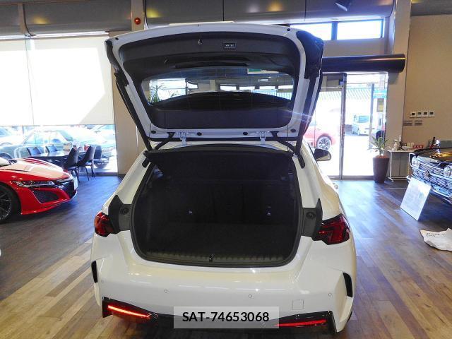 Bmw 1 SERIES 2026-06 8727268-18