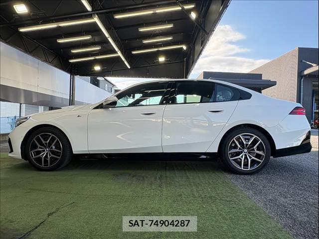 Bmw 5 SERIES 2024-10 8728644-16