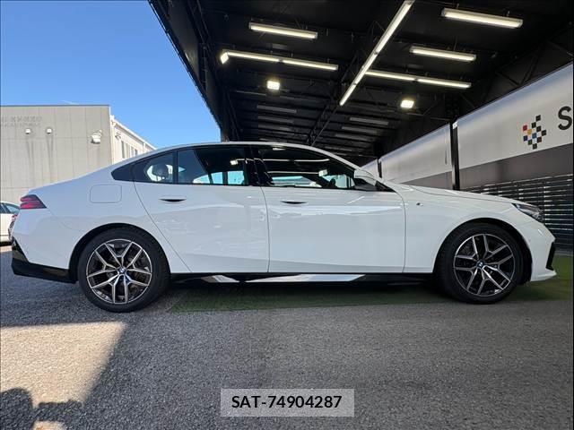 Bmw 5 SERIES 2024-10 8728644-17
