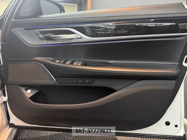 Bmw 7 SERIES 2019-09 8730680-14