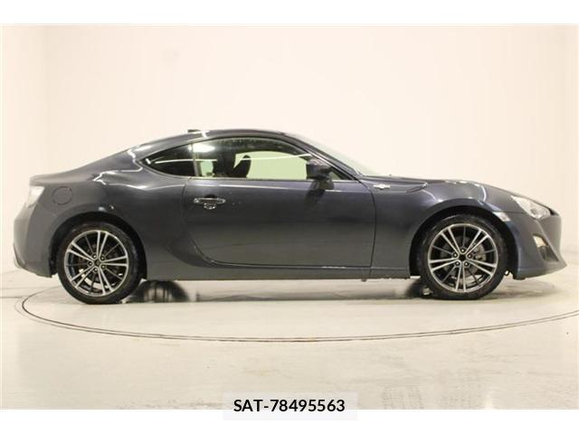Toyota 86 2015-02 8726028-13