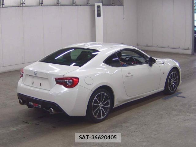 Toyota 86 2017-08 8726266-4