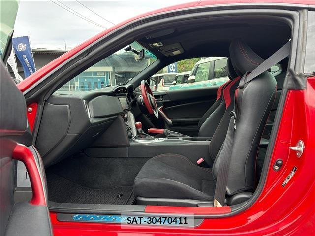 Toyota 86 2016-01 8728332-4