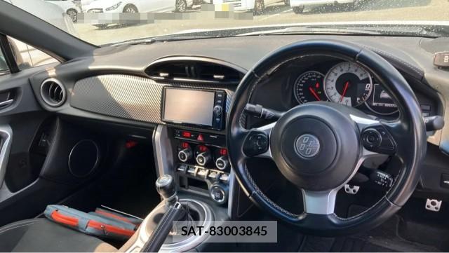 Toyota 86 2017-02 8729558-2