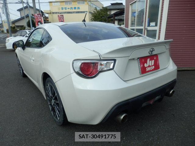 Toyota 86 2013-03 8730581-1